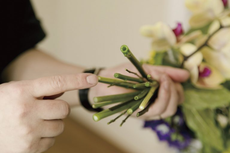 知れば役立つ 生花のキホン 一輪でも花束でも 空間がパッと華やぐポイントとは Lifestyle Hanako Tokyo