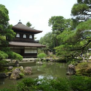 京都】おさえておきたい大定番の神社仏閣5選！モデル・本山順子が巡る 