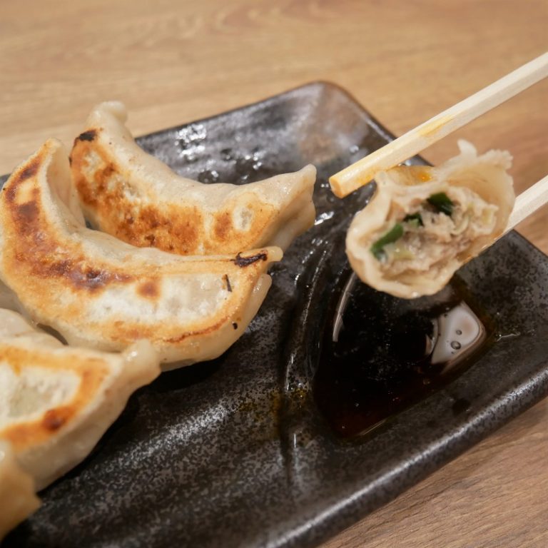 横にすると肉汁がこぼれちゃうほど!