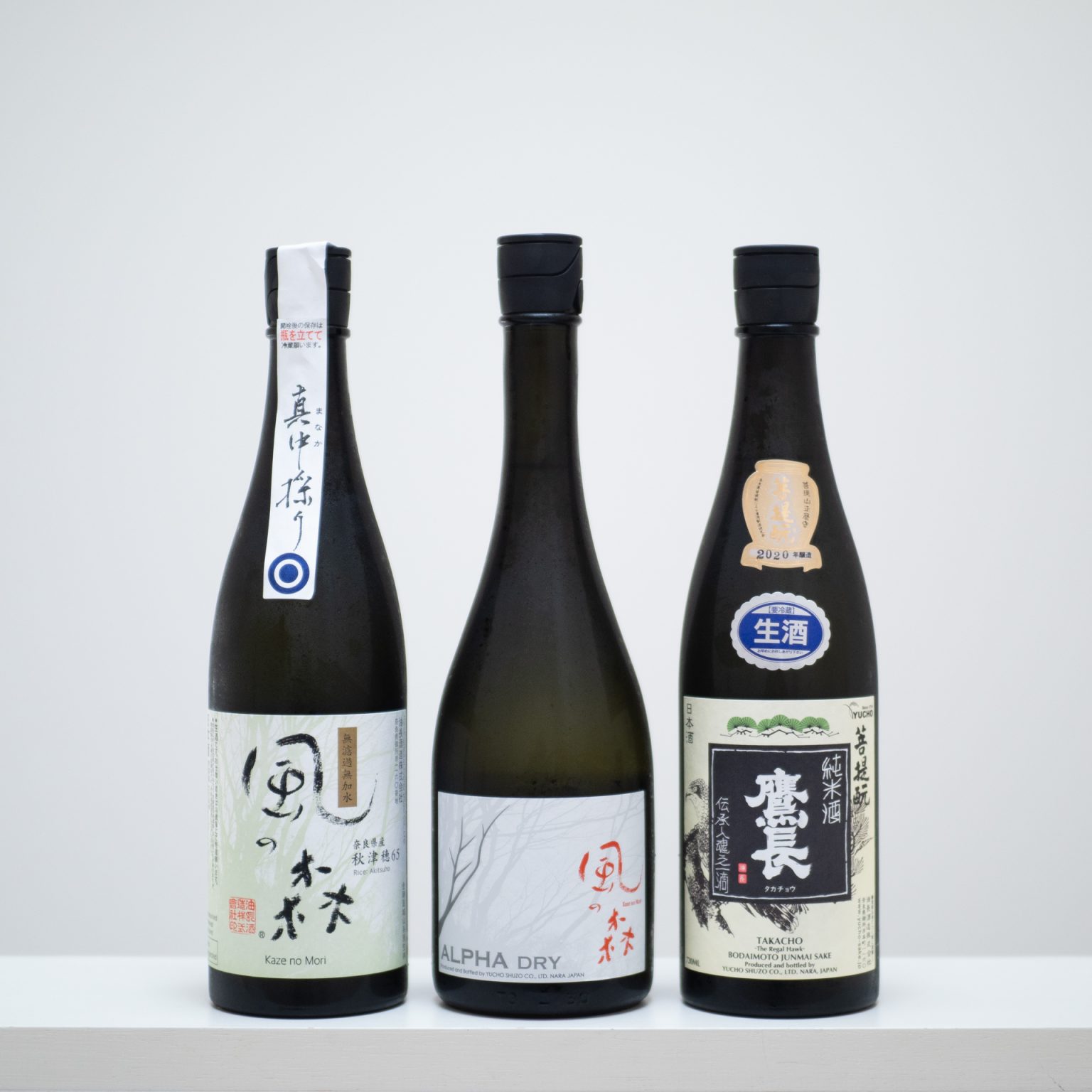 日本酒発祥の地といわれる奈良で伝統と革新の酒を造り続ける油長酒造。中でも今一番旬な3本を、沖縄にあるセレクトショップ〈LIQUID〉にセレクトしてもらいました。