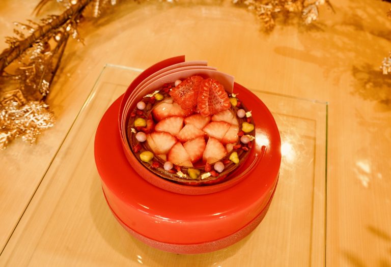 「ルージュノエル」4,000円(限定80個)。12cm。