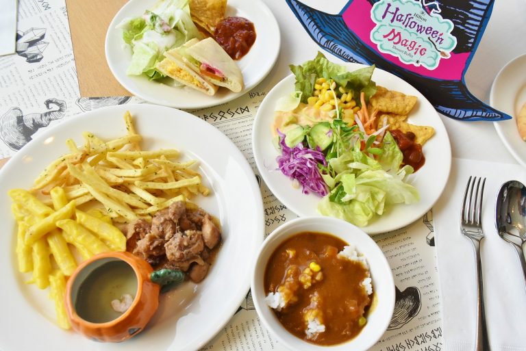ここに来たら「ヒルトン東京ベイカレー」も食べなくちゃ!