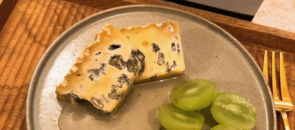 濃厚でクセになる 生ブルーチーズケーキ も チーズ好き必見 お取り寄せブルーチーズ3選 Food Hanako Tokyo