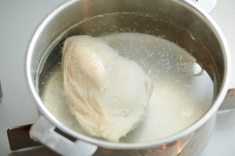 「茹で鶏とひしおの万能ソース」