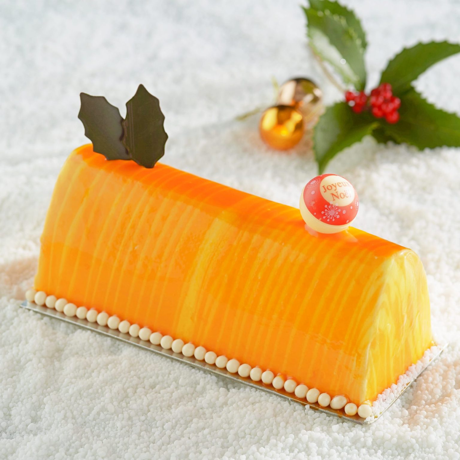 Andaz-Tokyo-Pastry_Shop-Festive_2020-Christmas_Cake-buche_de_Noel__2