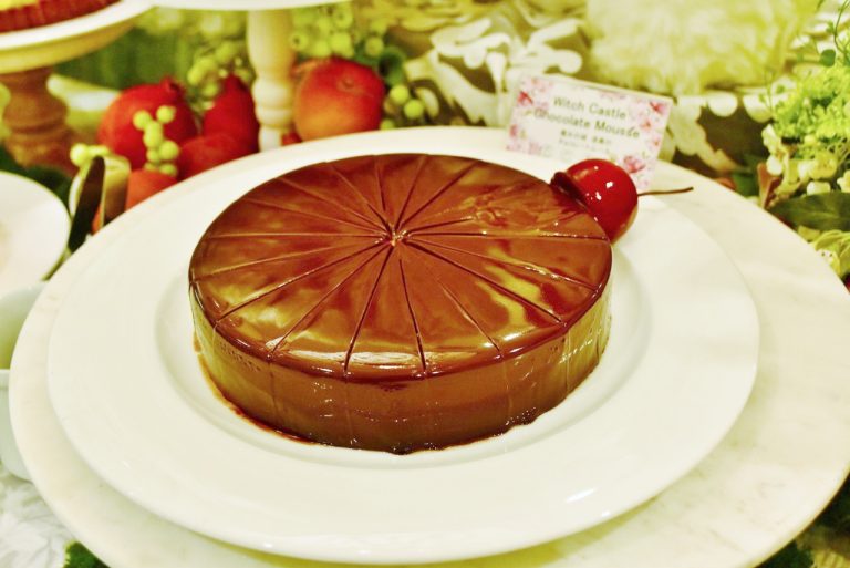 「魔女の城 漆黒のチョコレートムース」。