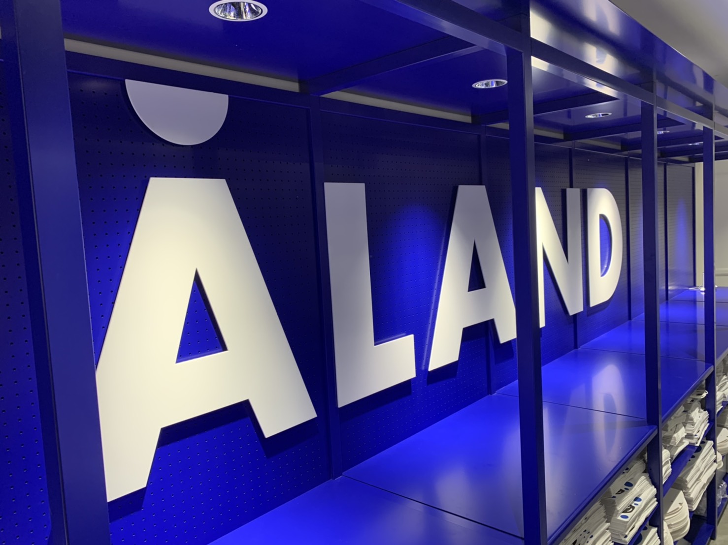 韓国発の人気セレクトショップ 〈ALAND〉がオープン！旅行気分で韓国トレンドを楽しもう。