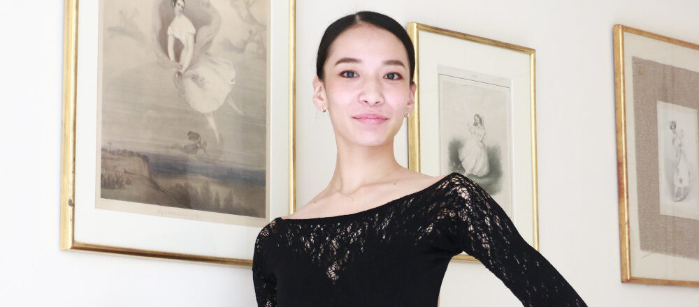 自宅でできる!バレエの基礎の動きを紹介。【バレリーナ金子仁美のきれいなカラダのつくり方】