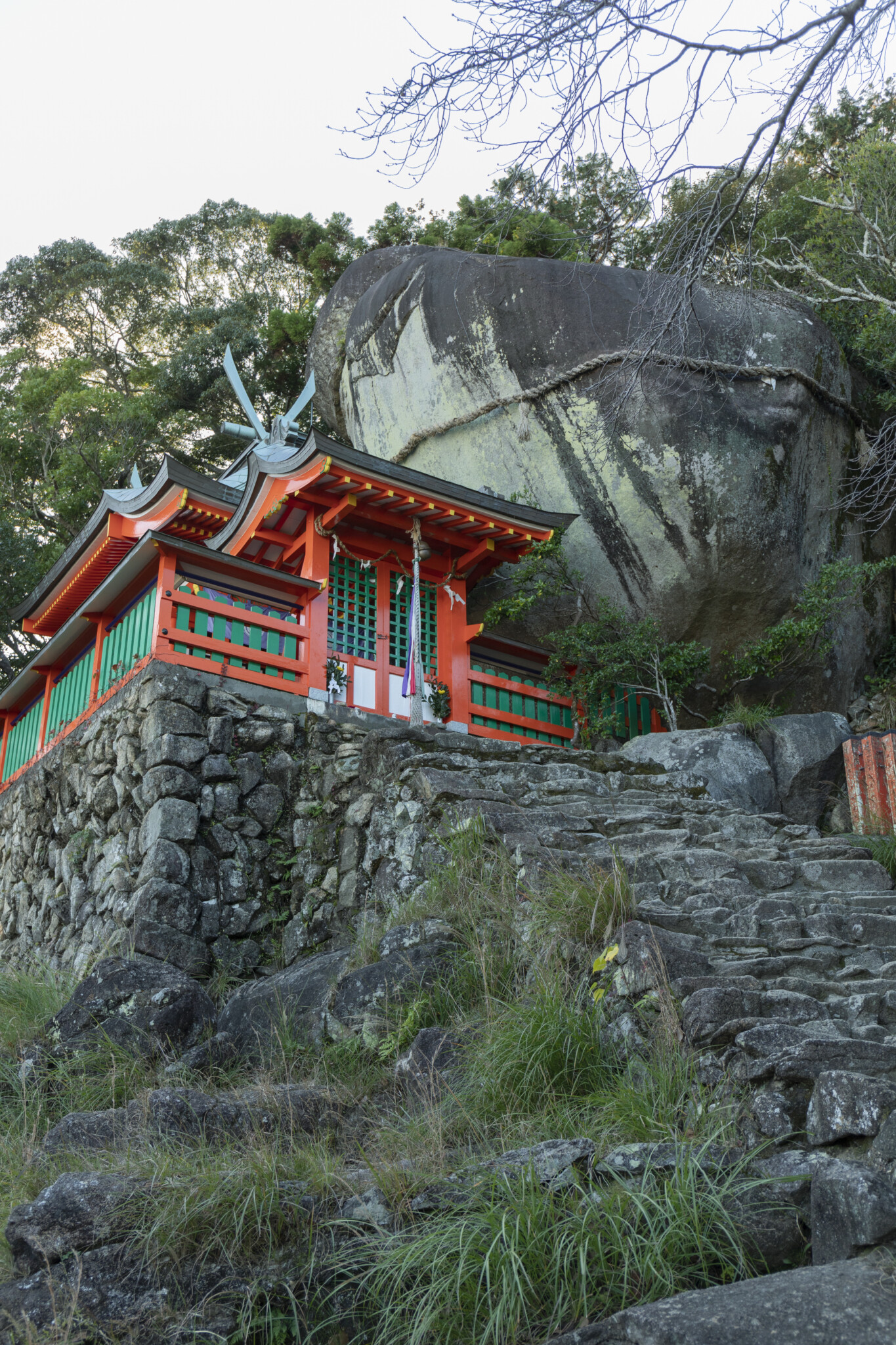 太神々が鎮座するよみがえりの聖地 和歌山 熊野三山 自然に宿る神々を訪ねて歩く旅へ Travel Hanako Tokyo