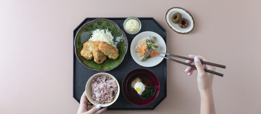 カフェ風 精進料理ができる こまきしょくどう 鎌倉不識庵 直伝 現代版の精進料理レシピ Lifestyle Hanako Tokyo