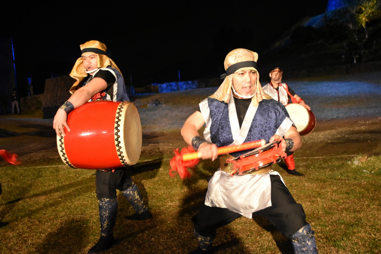 「平敷屋 エイサー」は、沖縄本島中部のうるま市で200年余りの歴史を誇る団体。