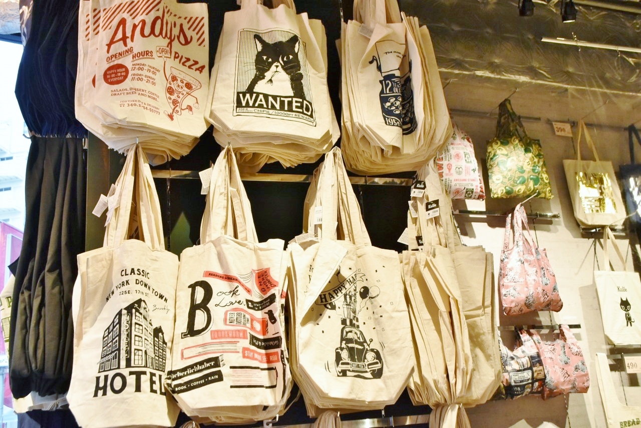 渋谷での買い物途中にバッグが必要になったら〈AWESOME STORE〉で買いたい。