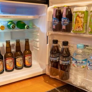 冷蔵庫内のドリンクは全てフリー。地ビール「大山Gビール」も4種類用意。