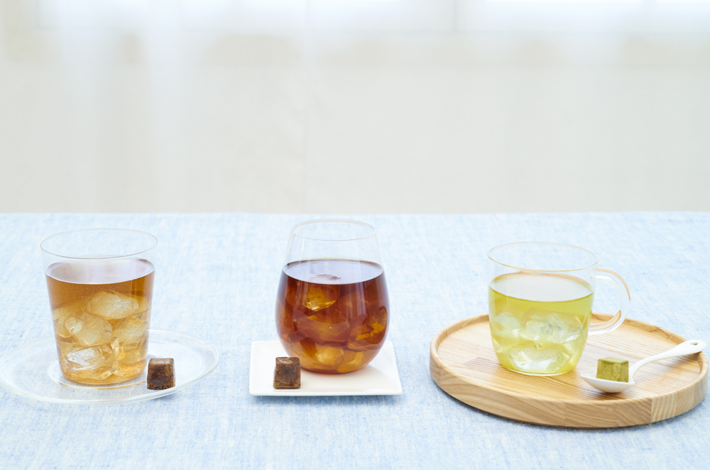 左から「麦茶」、「珈琲」、「緑茶」各648円（15杯分）※珈琲は2021年6月28日発売