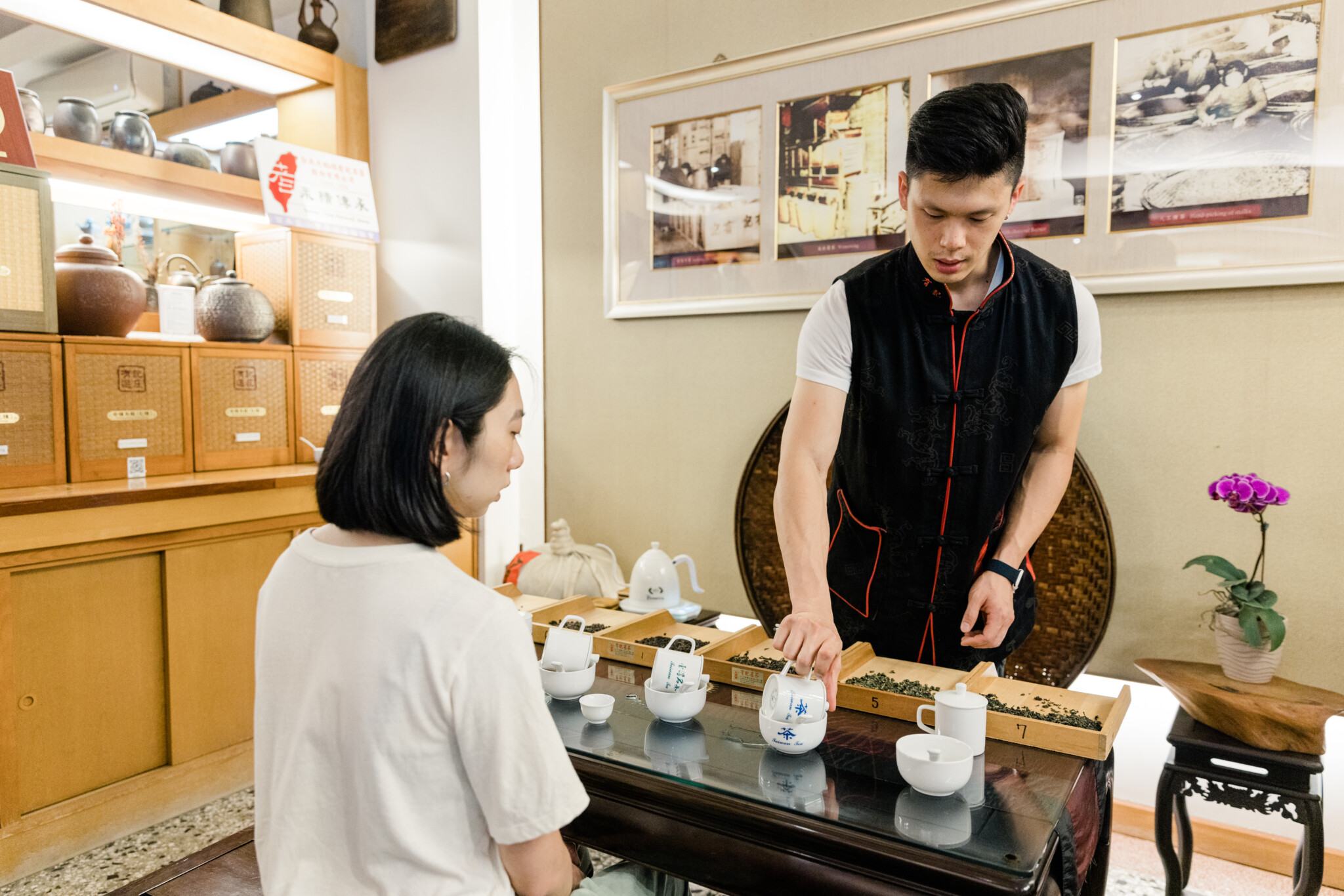 試飲の時間。ご主人が丁寧に解説