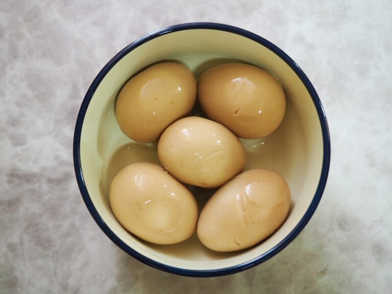 紫外線を浴びたあとは…楊貴妃も愛した美人雑穀・黒米と卵で作る「味玉おにぎり」