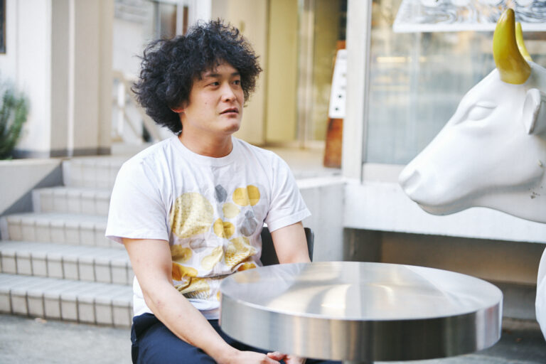 〈CHEESE STAND〉代表取締役兼チーズ職人の藤川真至さん。