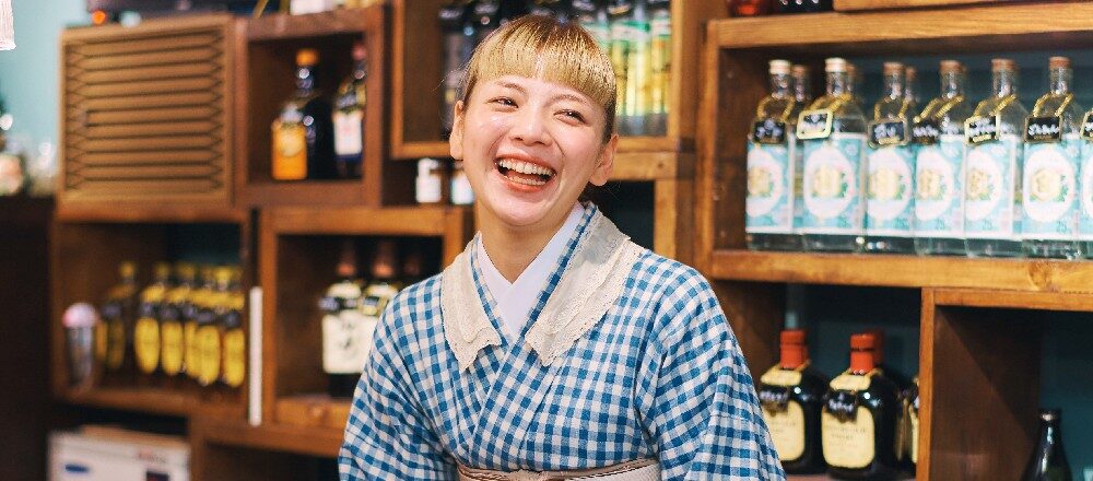 アパレル勤務からスナックママに。下北沢〈スナック一房〉の咲紀ママが語る『気軽にスナック遊びを』。 | スナック女の人生劇場 | Hanako.tokyo