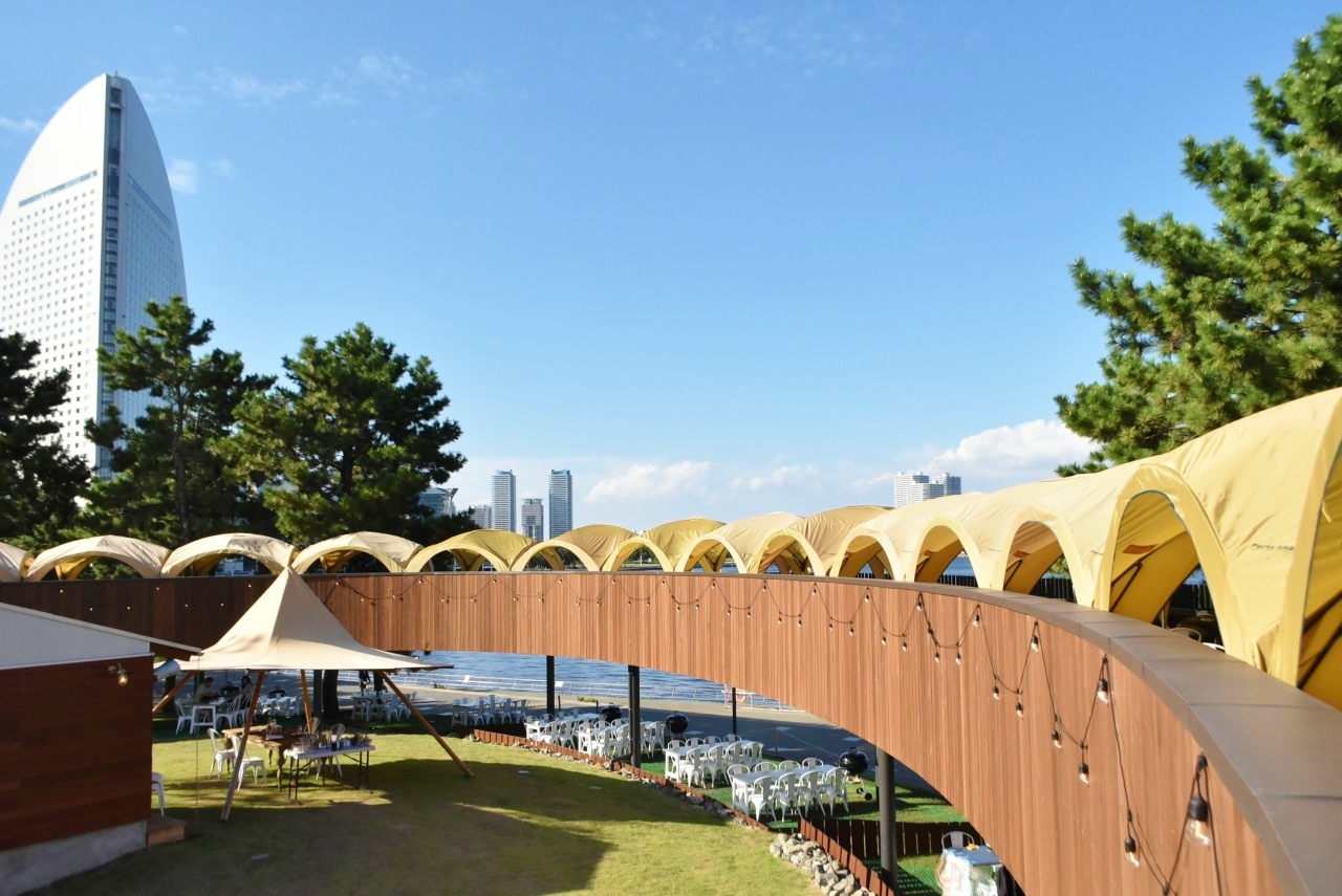 2階は横浜港が一望できるサークルデッキ。