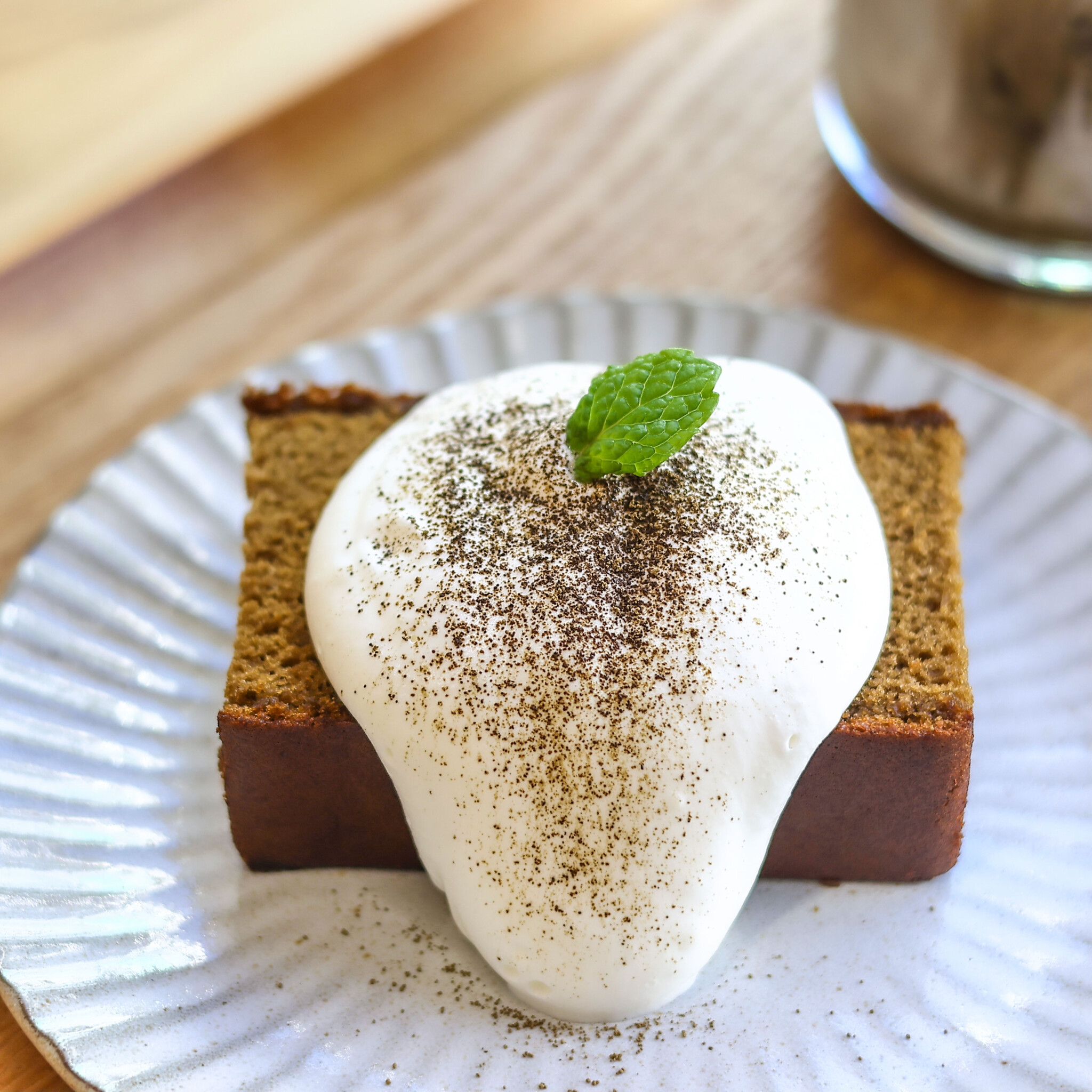 京都・宇治で見つけた焙じ茶専門店〈HOHO HOJICHA〉へ。 | Hanako Web