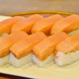 「奥飛騨大マスの極みマス寿司」は超肉厚で食べごたえバツグン。