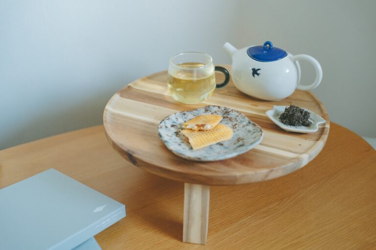 ワイン用ブドウの葉を使った、新しいお茶？！〈北海道TEA〉をお取り寄せ。 | Report | Hanako.tokyo