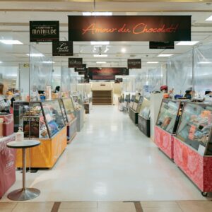 「玉川髙島屋」本館6階。50店舗以上のショコラトリーが出展。