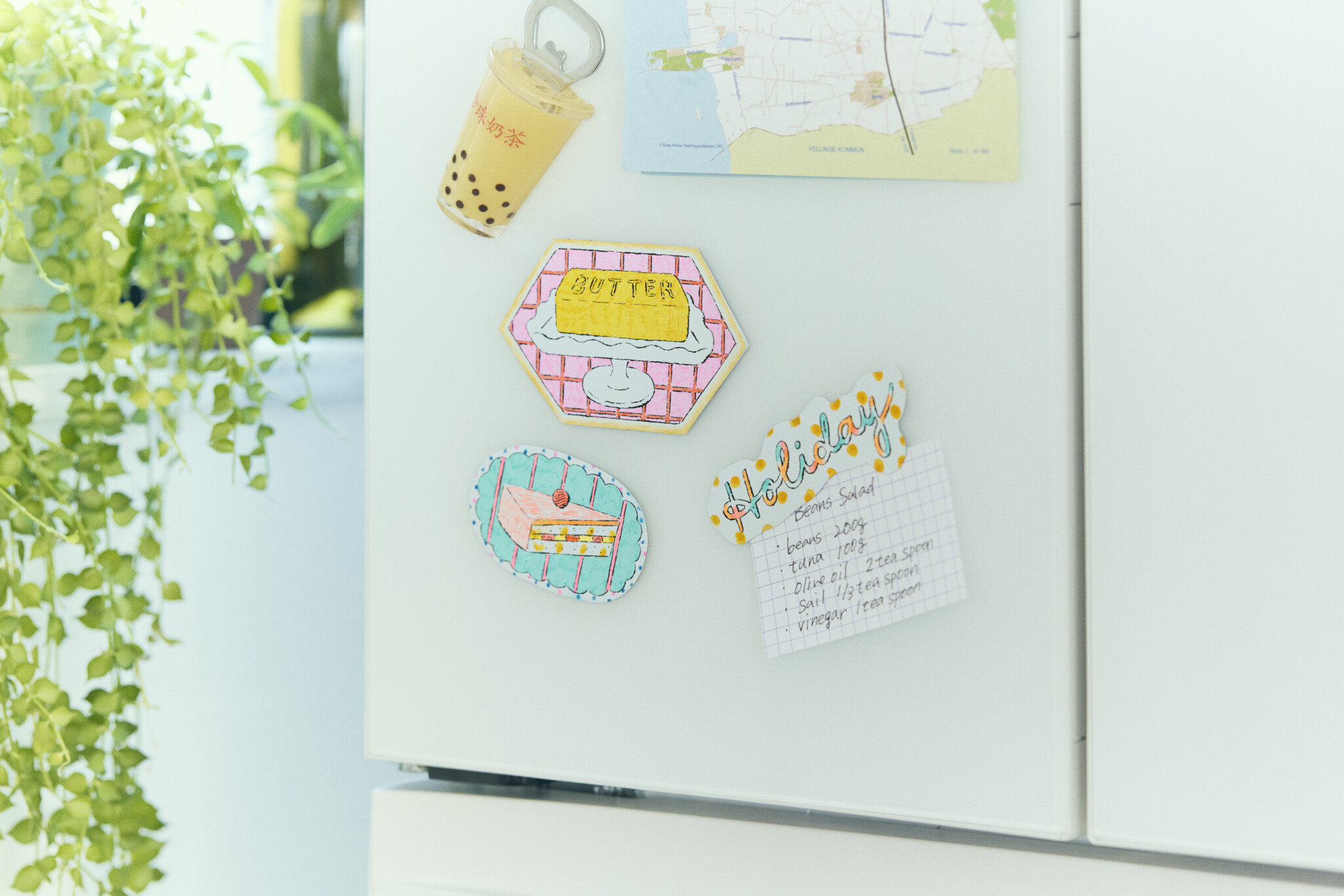 屋内でも屋外でも使える!便利なオリジナルマグネットシート