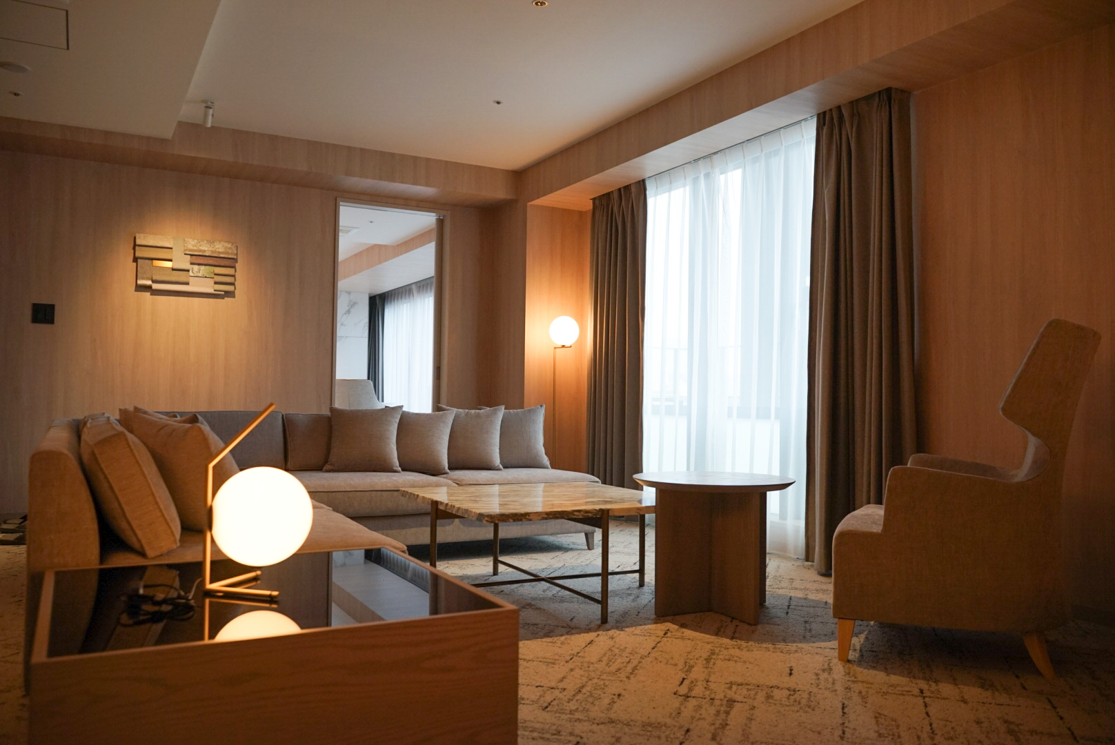 暮らすように泊まる。大阪・南船場〈HOTEL THE LEBEN OSAKA〉での贅沢な日常のくつろぎ。