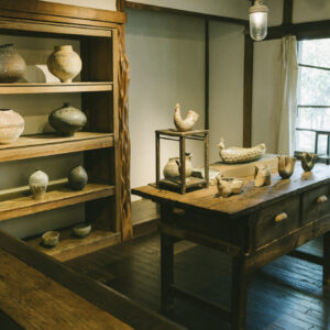 4月2日からは器作家・瀬川辰馬さんの展示が行われる。