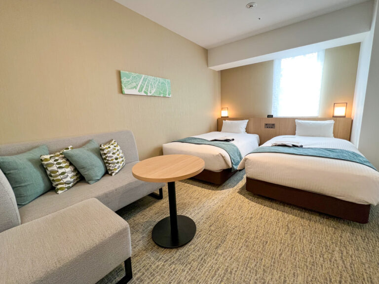 「スーペリアツイン」24㎡の広さに110cm幅のベッドを2台用意。観光やレジャーにもおすすめの客室。