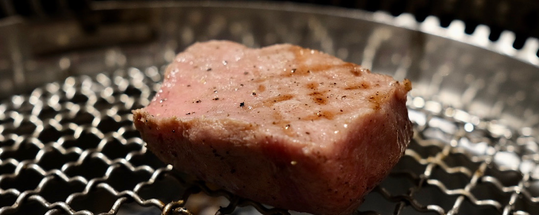 焼肉酒場 牛恋