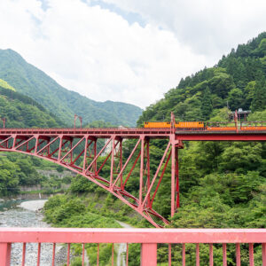山彦橋から見る新山彦橋も写真好きが集まるスポットです。