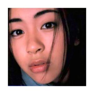 宇多田ヒカル『First Love』／1999年発売のファーストアルバム。若干15歳のときに制作・録音。彼女の登場は日本の音楽シーンに大きな衝撃を与えた。