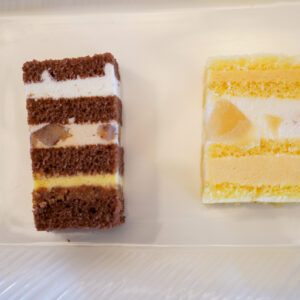 「エクラン・ド・ボヌール～幸せの宝石箱～」のケーキ部分は2種類が合わせられています。