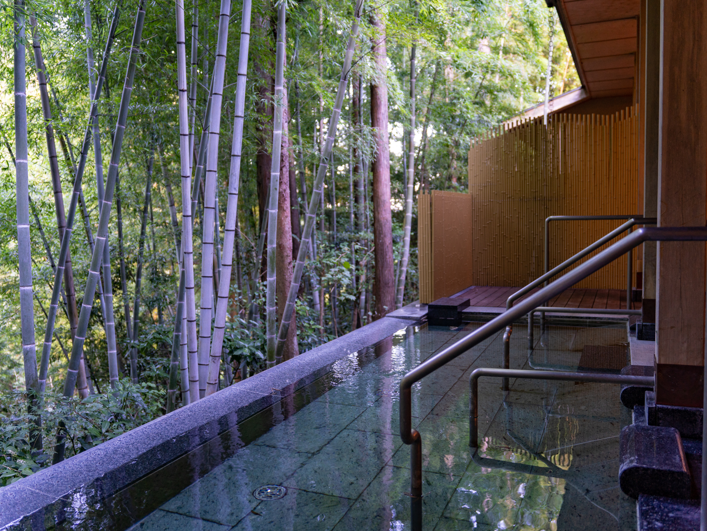 大浴場「竹の葉」。