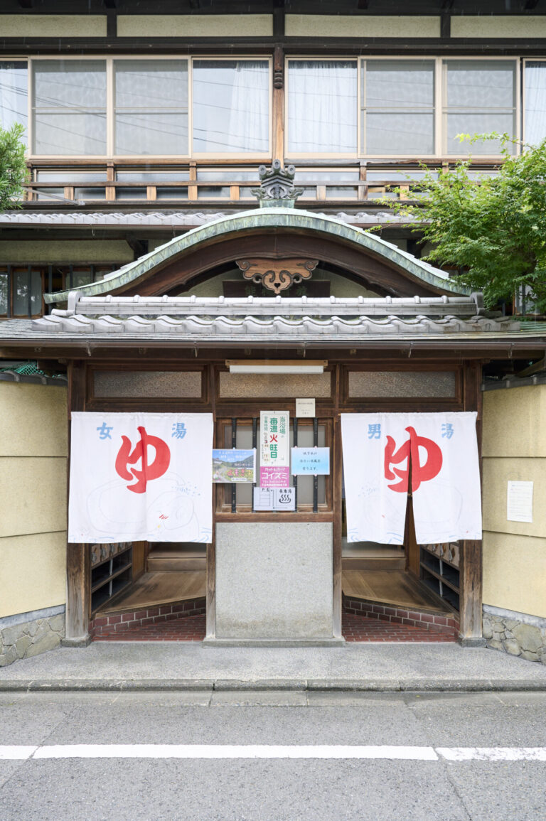京都市歴史的意匠建造物に指定されている。