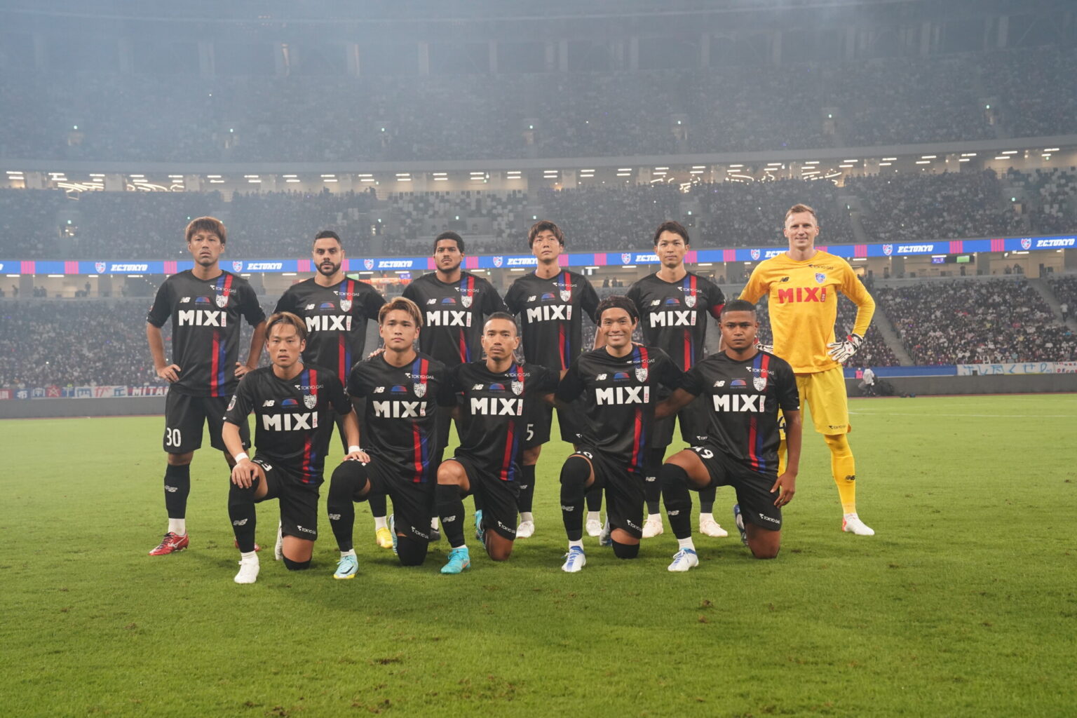 FC東京の選手たち。　©Jリーグ