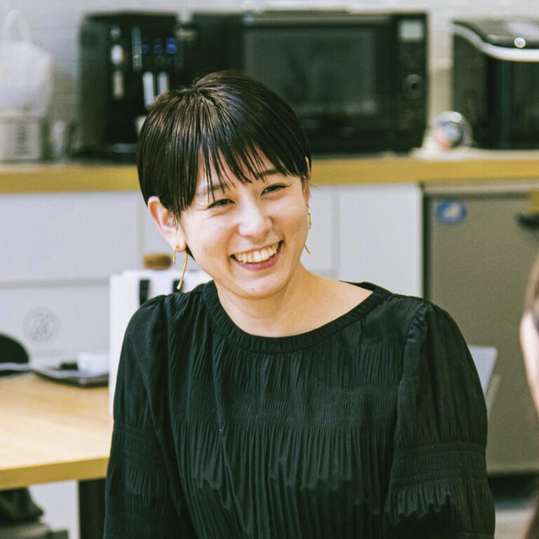中村寛子／なかむら・ひろこ　2019年、杉本亜美奈さんとともに〈fermata〉を設立。フェムテック・フェムケアに関する製品の販売やコミュニティ運営など多岐にわたって活動する。