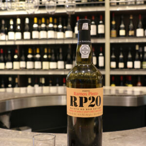 Ramos Pintoさんのつくる、20.5度のアルコール度数のワインだから、エチケットには「RP20」と書かれているそう。