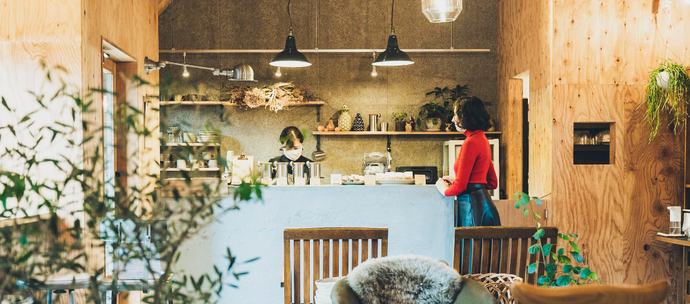 彌彦神社で参拝したら、カフェ〈alegre〉で新潟を味わう/Alice in Cafeland