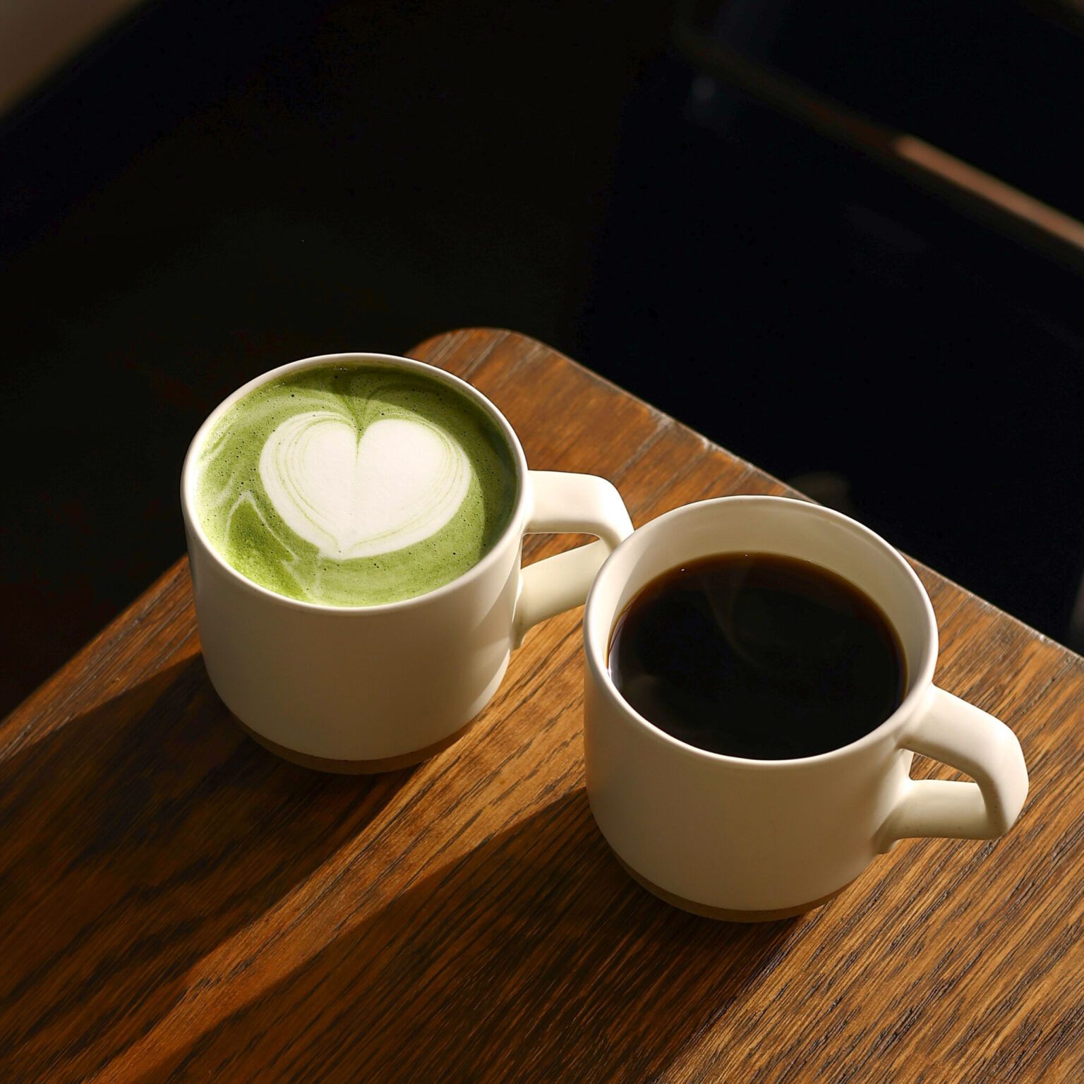 コーヒー600円、抹茶ラテ（アイス＆ホット）680円
