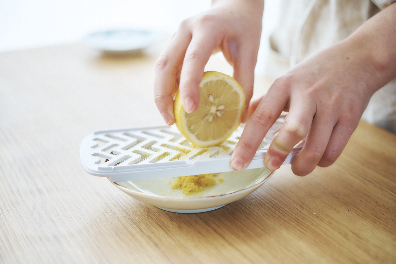 軽やかで爽やかなレモンのパウンドケーキ｜矢野仁穂の「日曜日の朝おやつ」