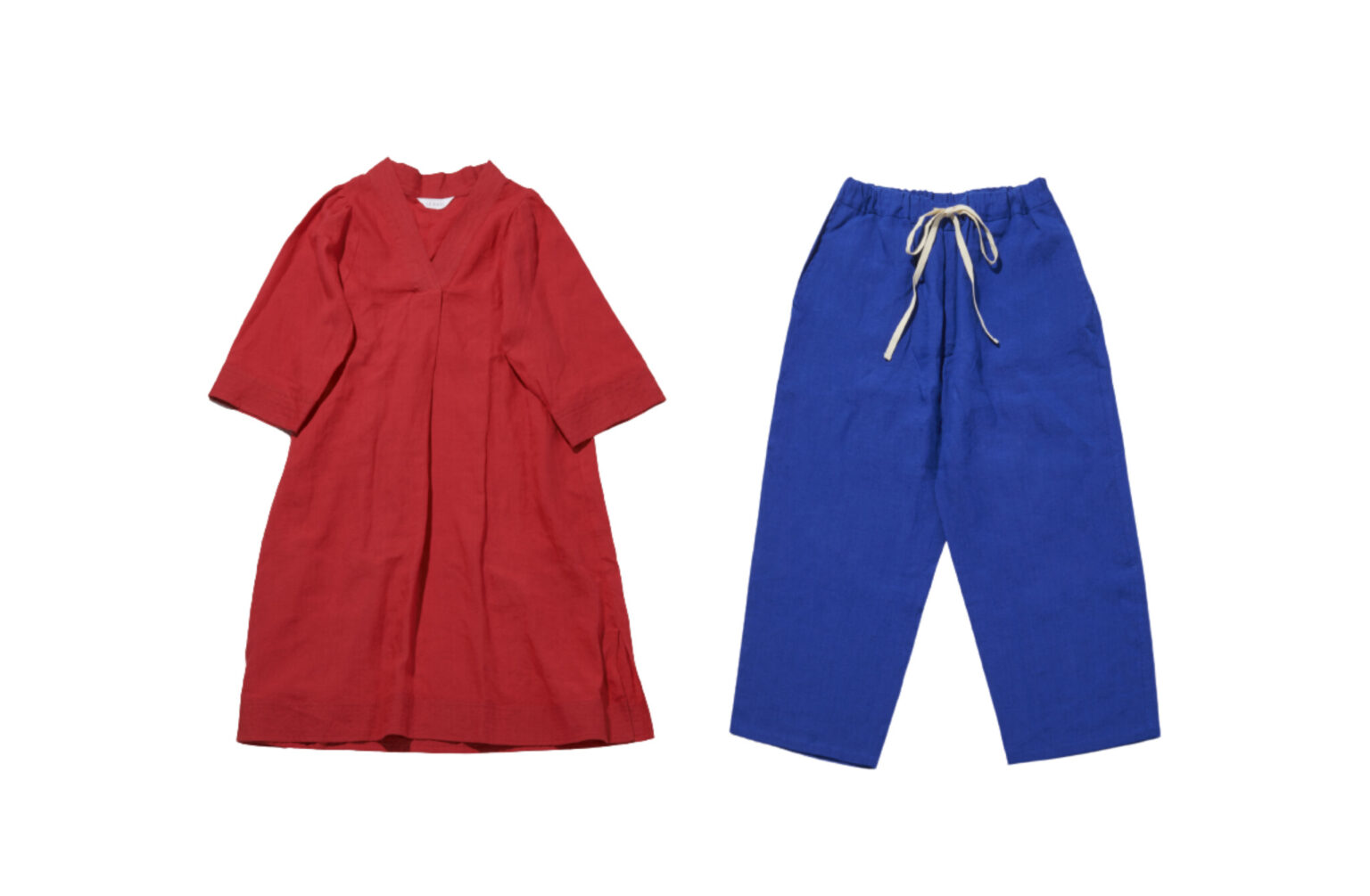 〈LEQUIO〉のリネンリゾートウェア。沖縄の琉球藍染めアイテムのほか、オリジナルリネンを使用した通年で着用できるファッションアイテムを提案。左は「EASY WIDE PANTS」、右は「Stitch OP」。那覇の百貨店〈デパートリウボウ〉などで販売。
