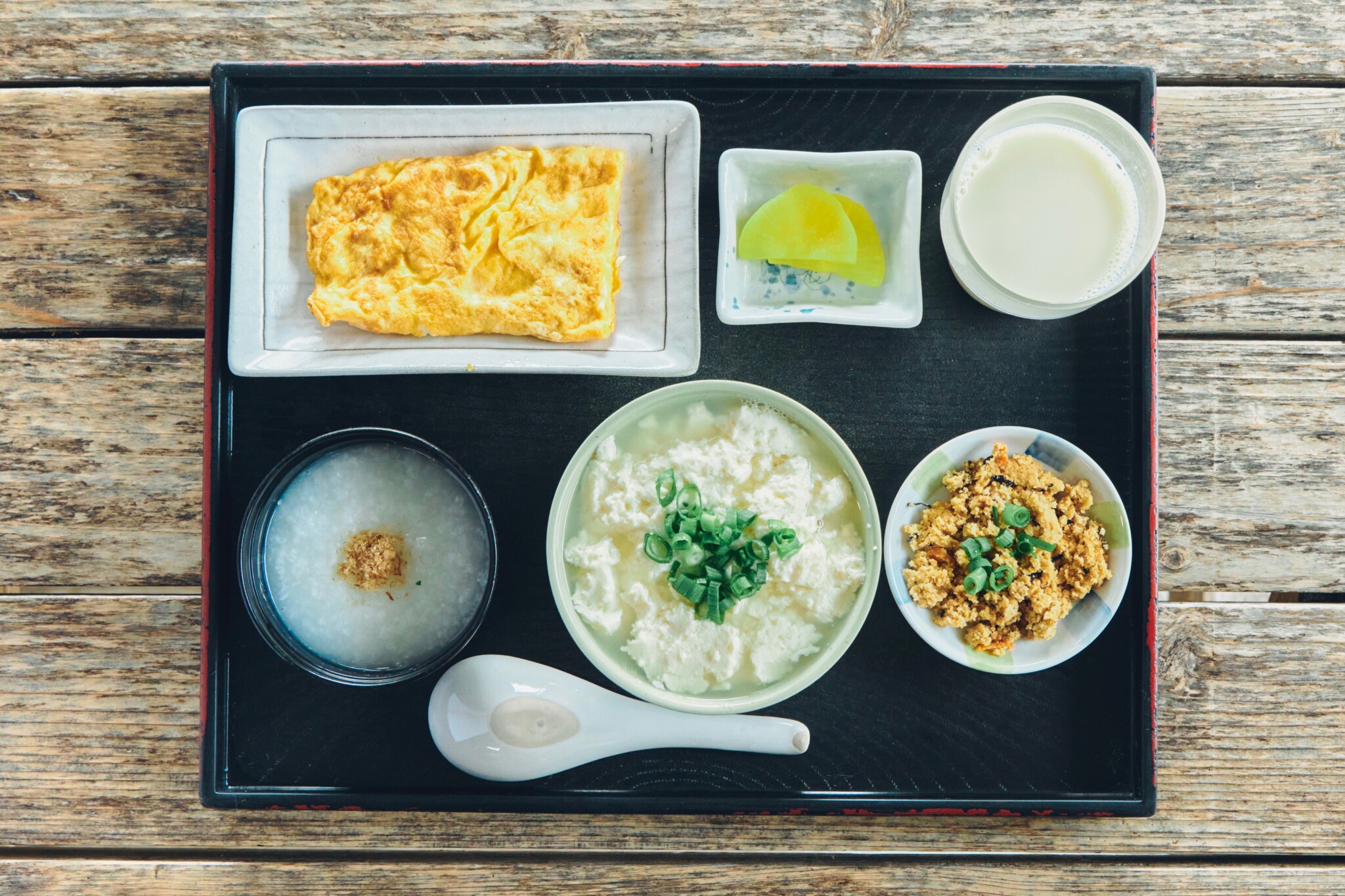 この夏は八重山へ出かけよう！ 朝食&ランチで島ごはんを味わう