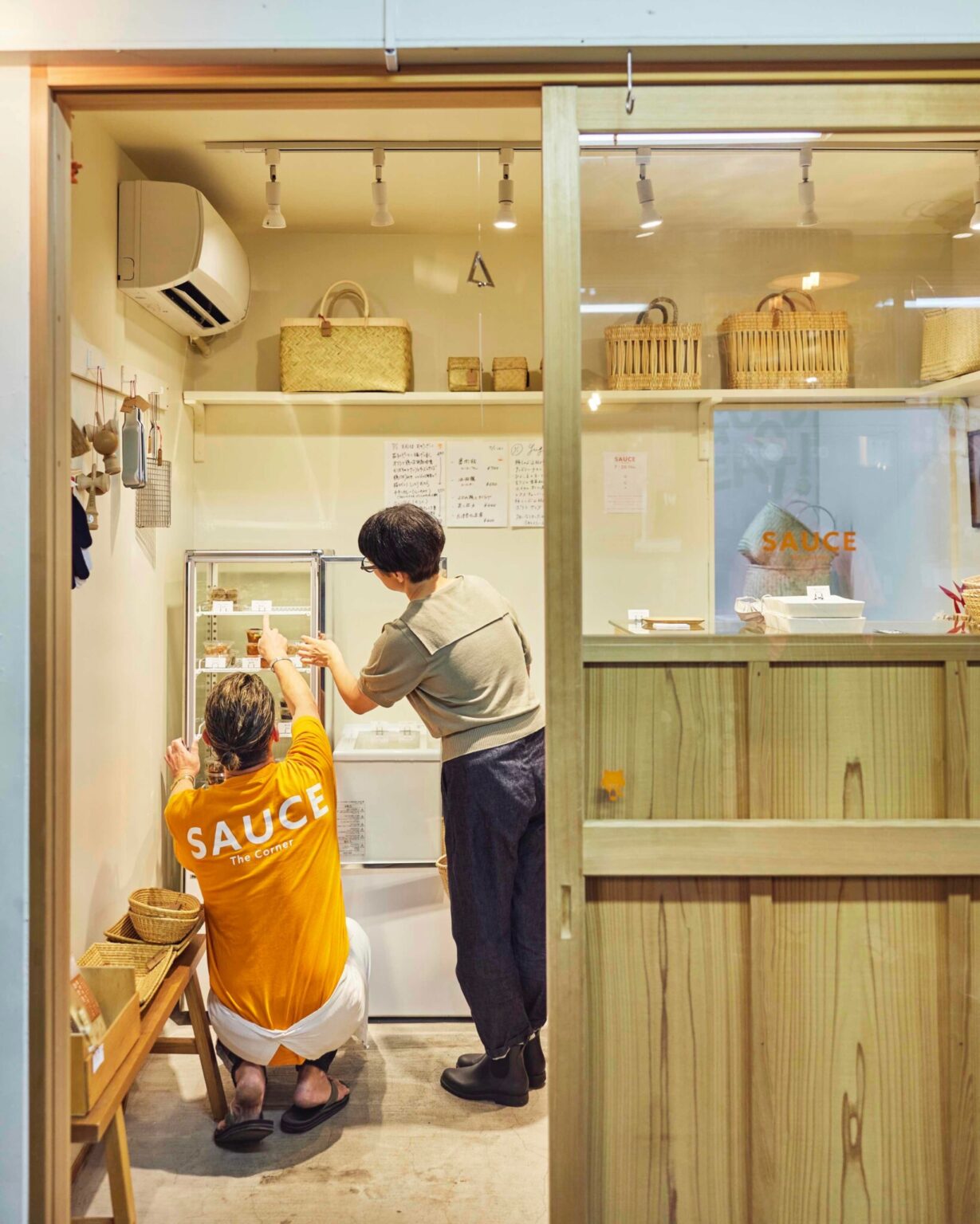 鎌倉市農協連即売所にオープン。小さなお店の中に、雑貨と共に鎌倉の味が詰まっている。