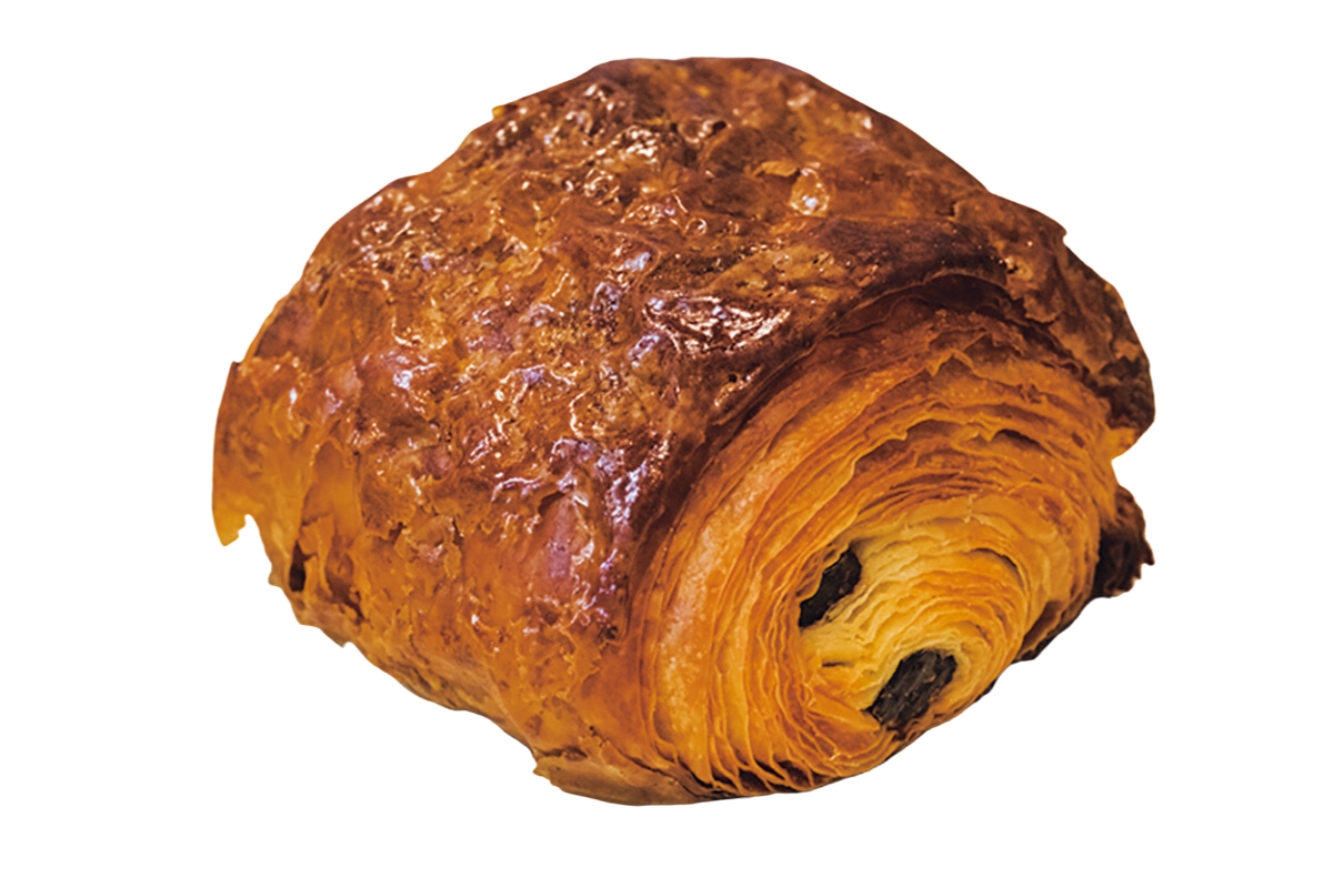 〈boulangerie l'anis〉のパン・オ・ショコラ。260円