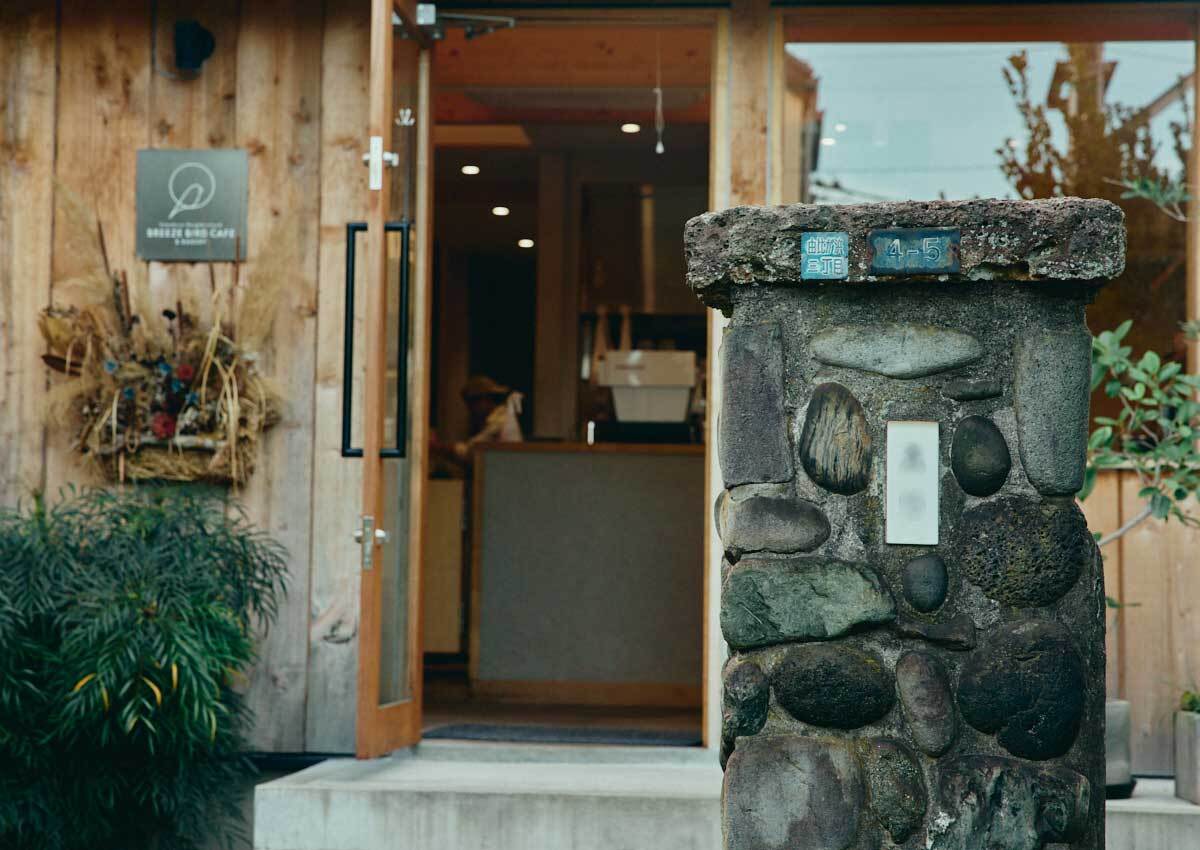 鎌倉〈BREEZE BIRD CAFE & BAKERY〉の入口