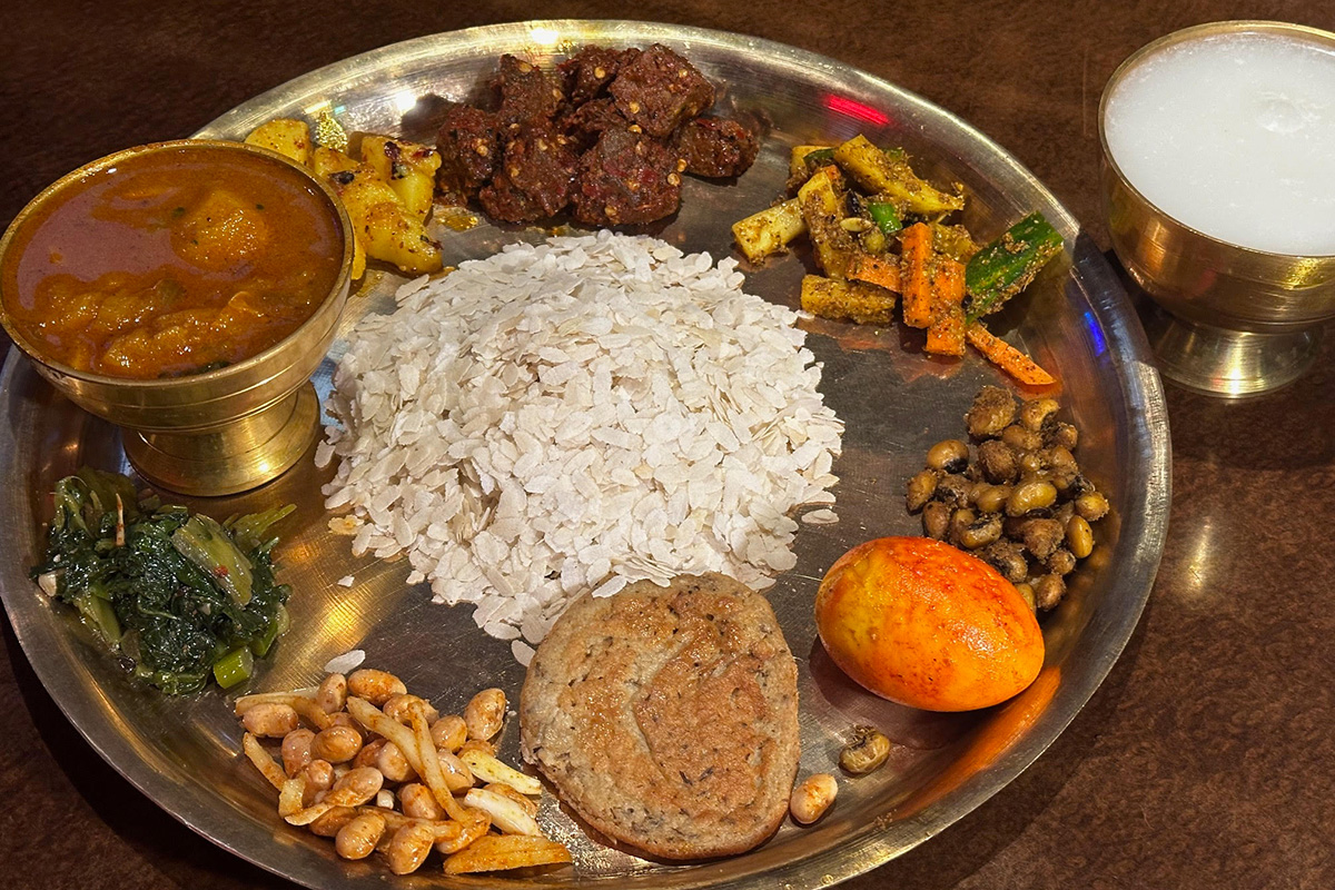〈ボエチェー〉のネパール料理