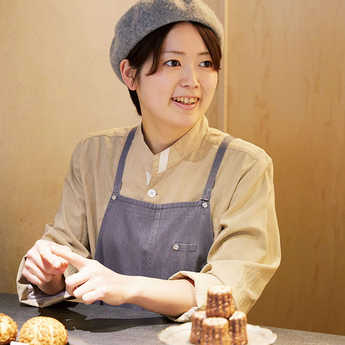 レストランの厨房での経験も豊富な店長の佐藤凪沙さん。